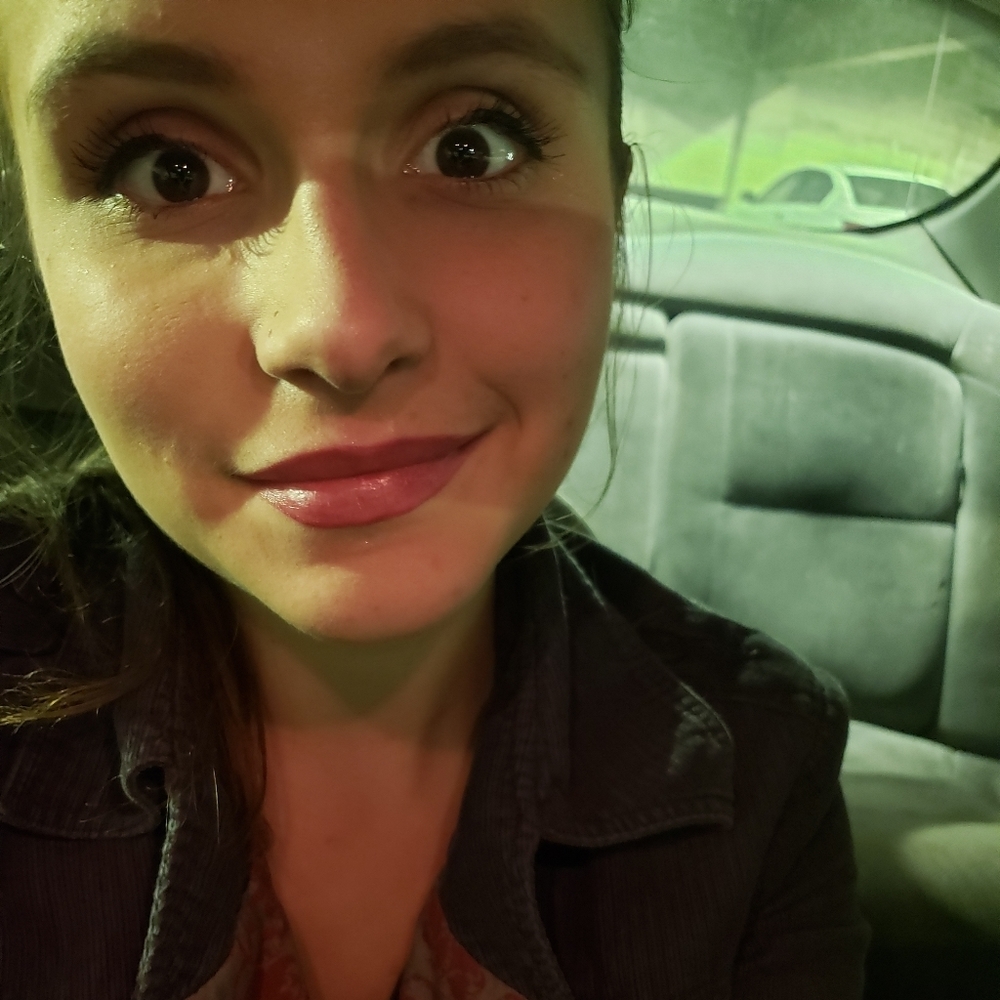 Meet your Posher, Carly